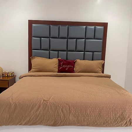 Q Beach Resort Cabangan Ngoại thất bức ảnh