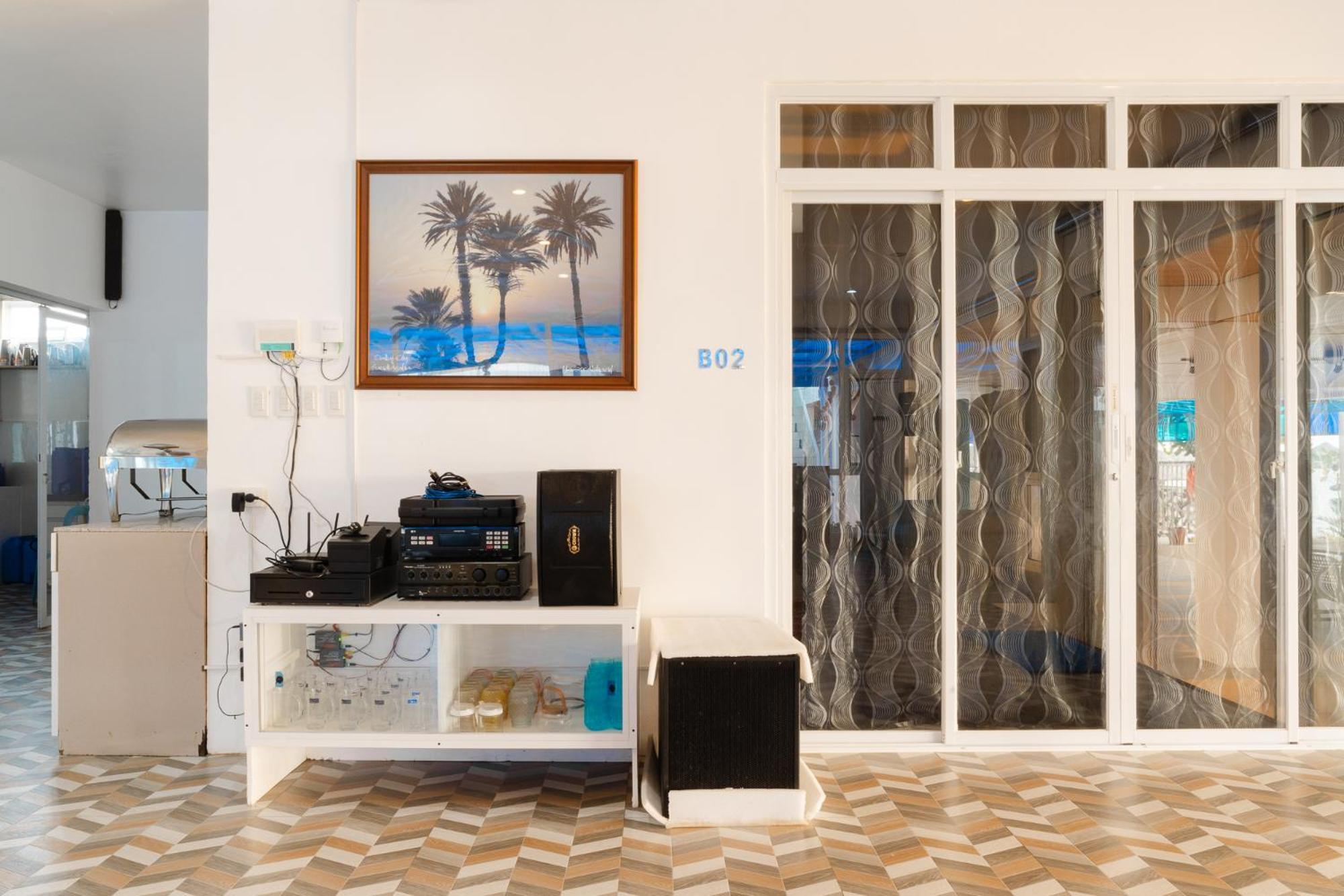 Q Beach Resort Cabangan Ngoại thất bức ảnh