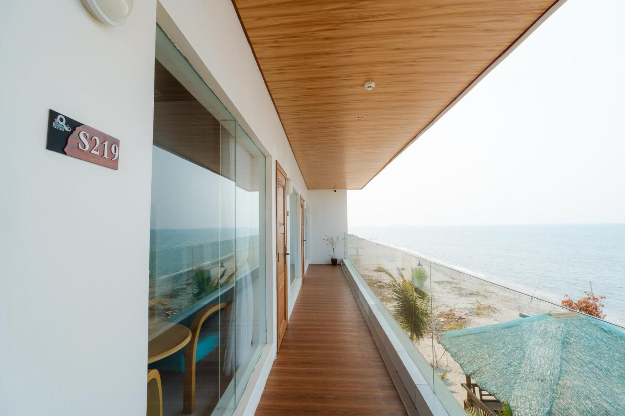 Q Beach Resort Cabangan Ngoại thất bức ảnh
