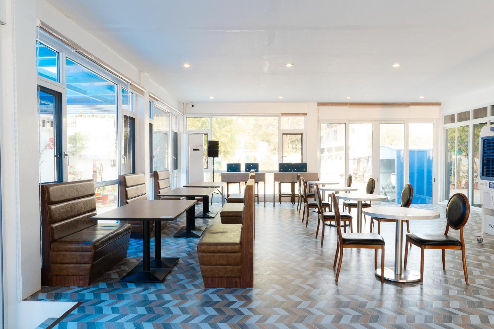 Q Beach Resort Cabangan Ngoại thất bức ảnh