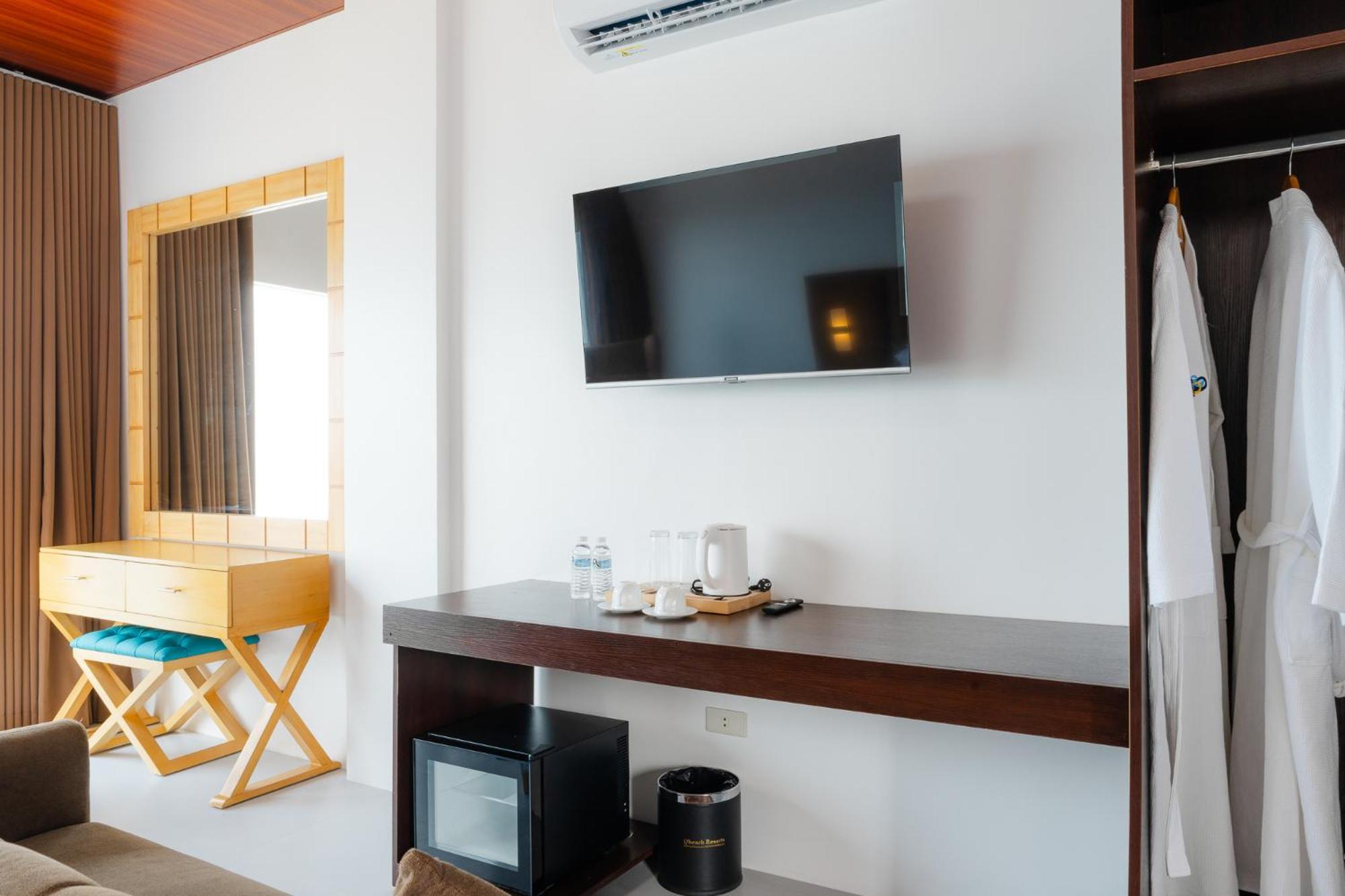 Q Beach Resort Cabangan Phòng bức ảnh