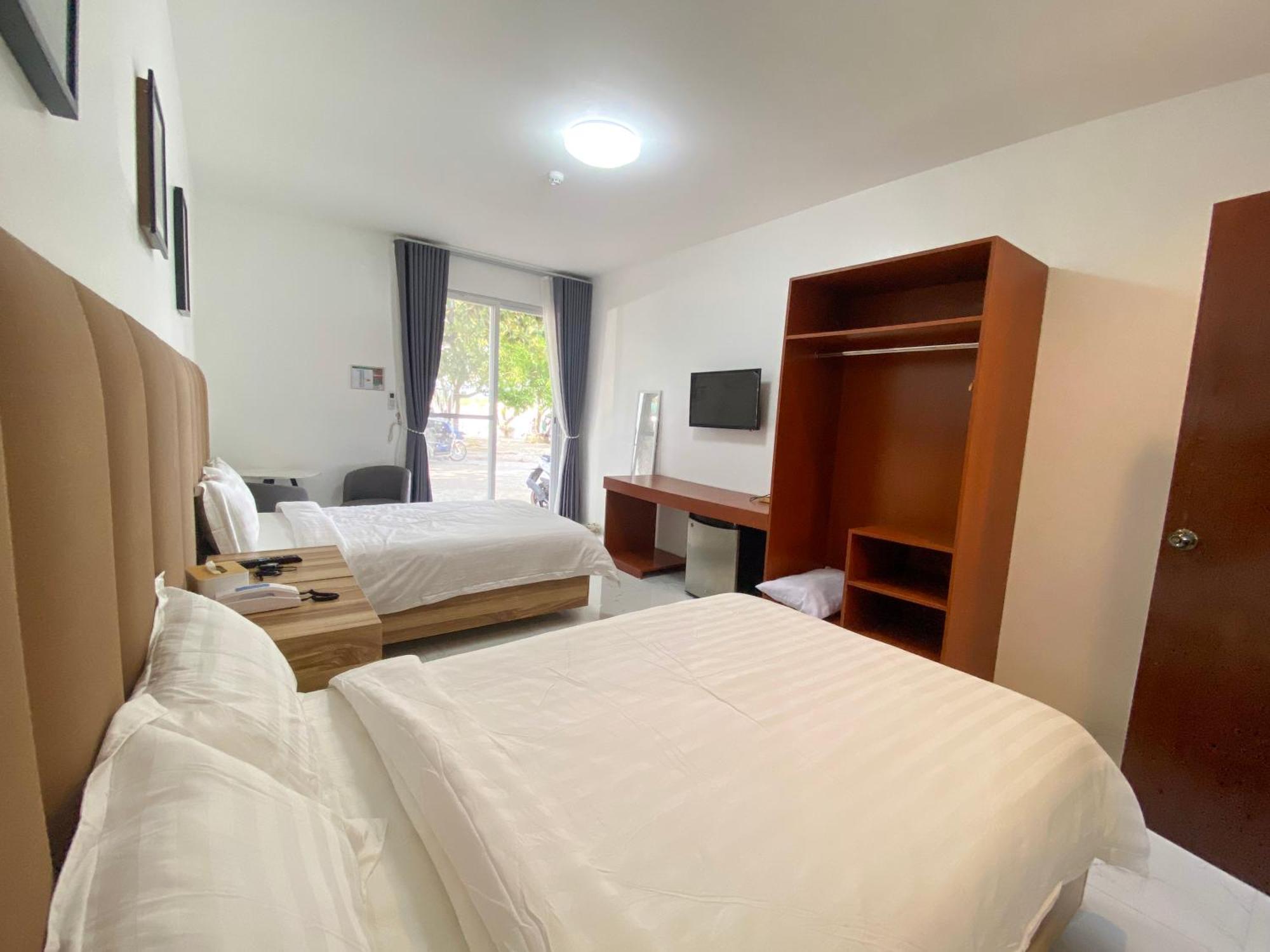 Q Beach Resort Cabangan Phòng bức ảnh
