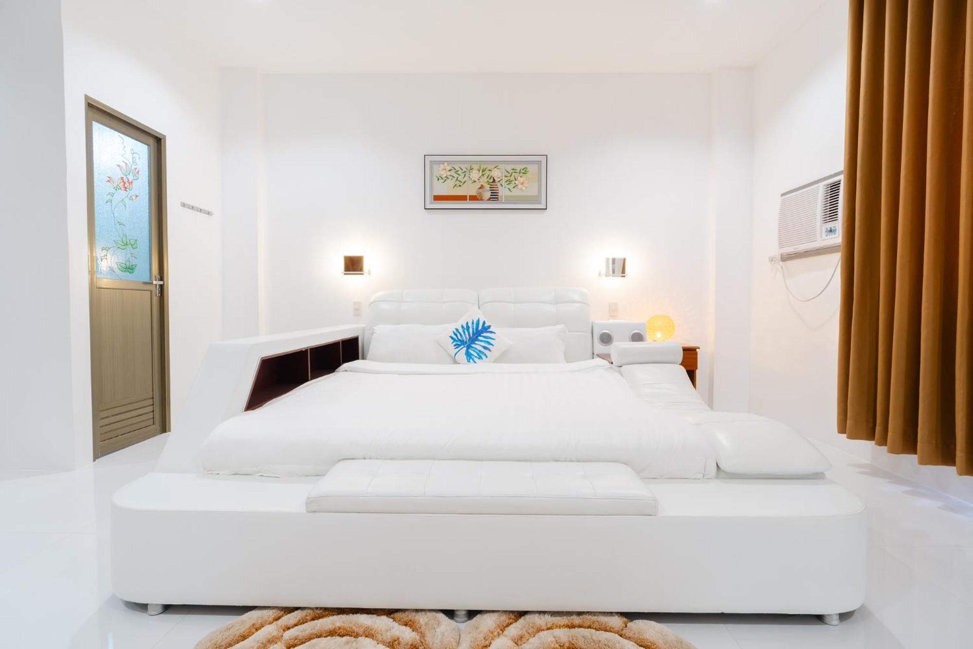 Q Beach Resort Cabangan Ngoại thất bức ảnh